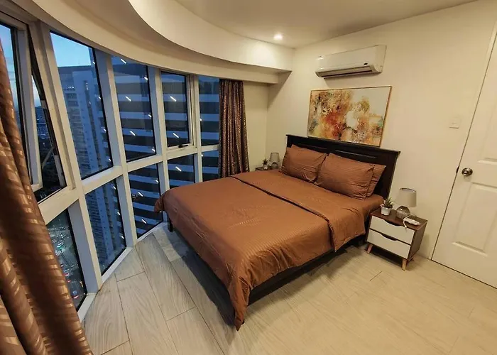 A2j Luxury 2br Near High Street Bgc Taguig Apartment