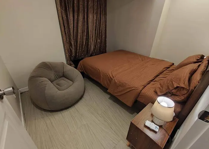A2j Luxury 2br Near High Street Bgc Taguig Apartment *