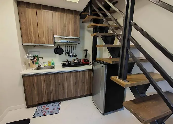 A2j Luxury 2br Near High Street Bgc Taguig