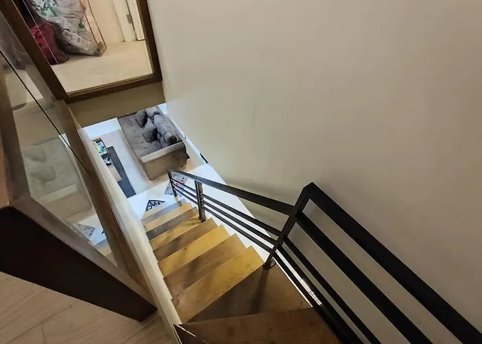A2j Luxury 2br Near High Street Bgc Taguig